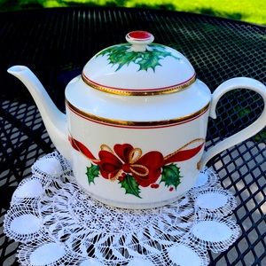 Christopher Radko teapot